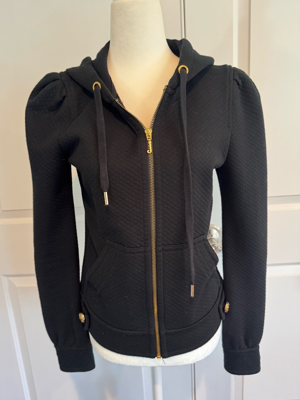 Vintage women’s Juicy Couture Black Zip-Up Hooded Jacket with Gold Hardware